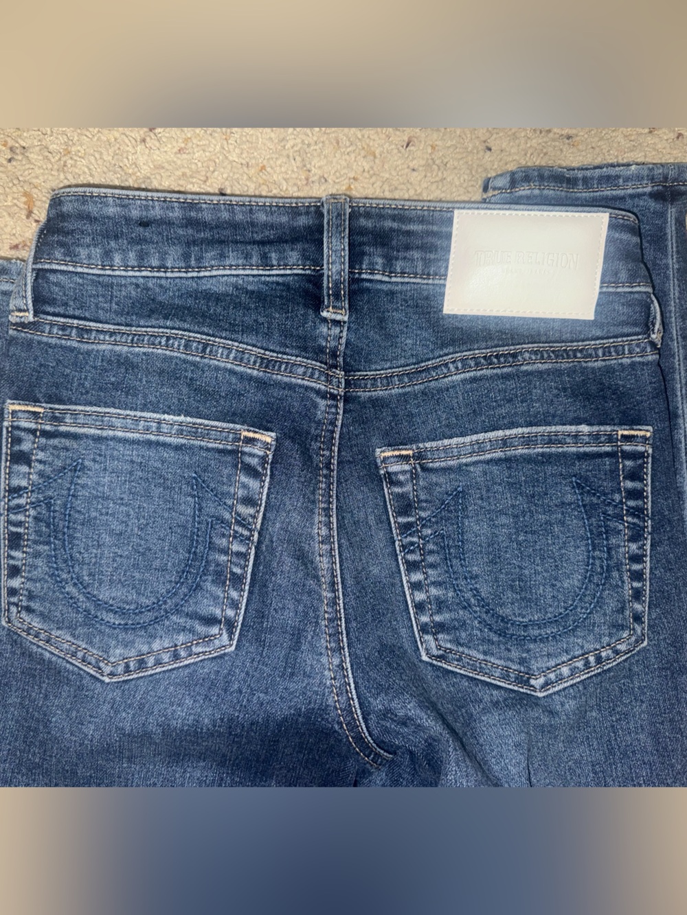 True Religion Blue Denim skinny Jeans with Signature Back Pockets. US 24. EUC.